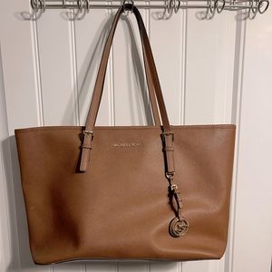Michael kors large jet set travel tote
